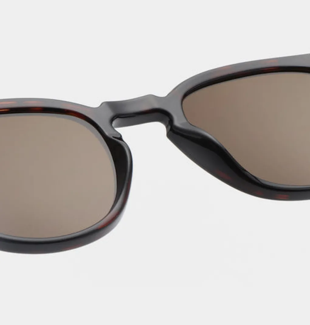 a_kjrbede_sonnenbrille_ba_2.webp A. KJÆRBEDE Sonnenbrille Bate - Demi Tortoise