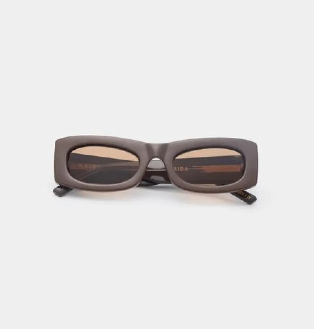 a_kjrbede_sonnenbrille_fr_2-1.webp A. KJÆRBEDE Sonnenbrille Frida - Chocolate