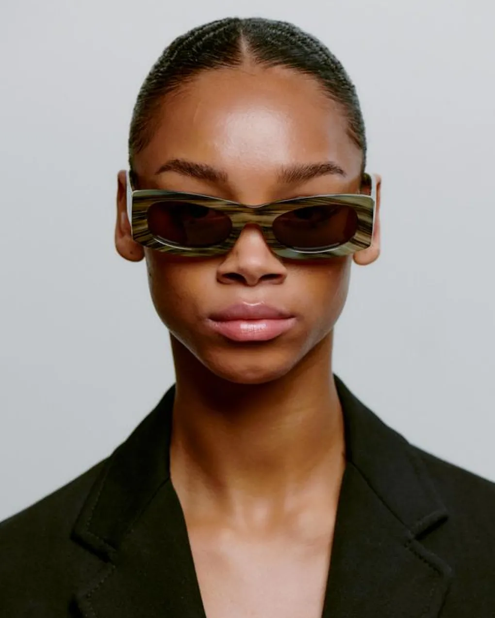 a_kjrbede_sonnenbrille_fr_5.webp A. KJÆRBEDE Sonnenbrille Frida - Striped Horn
