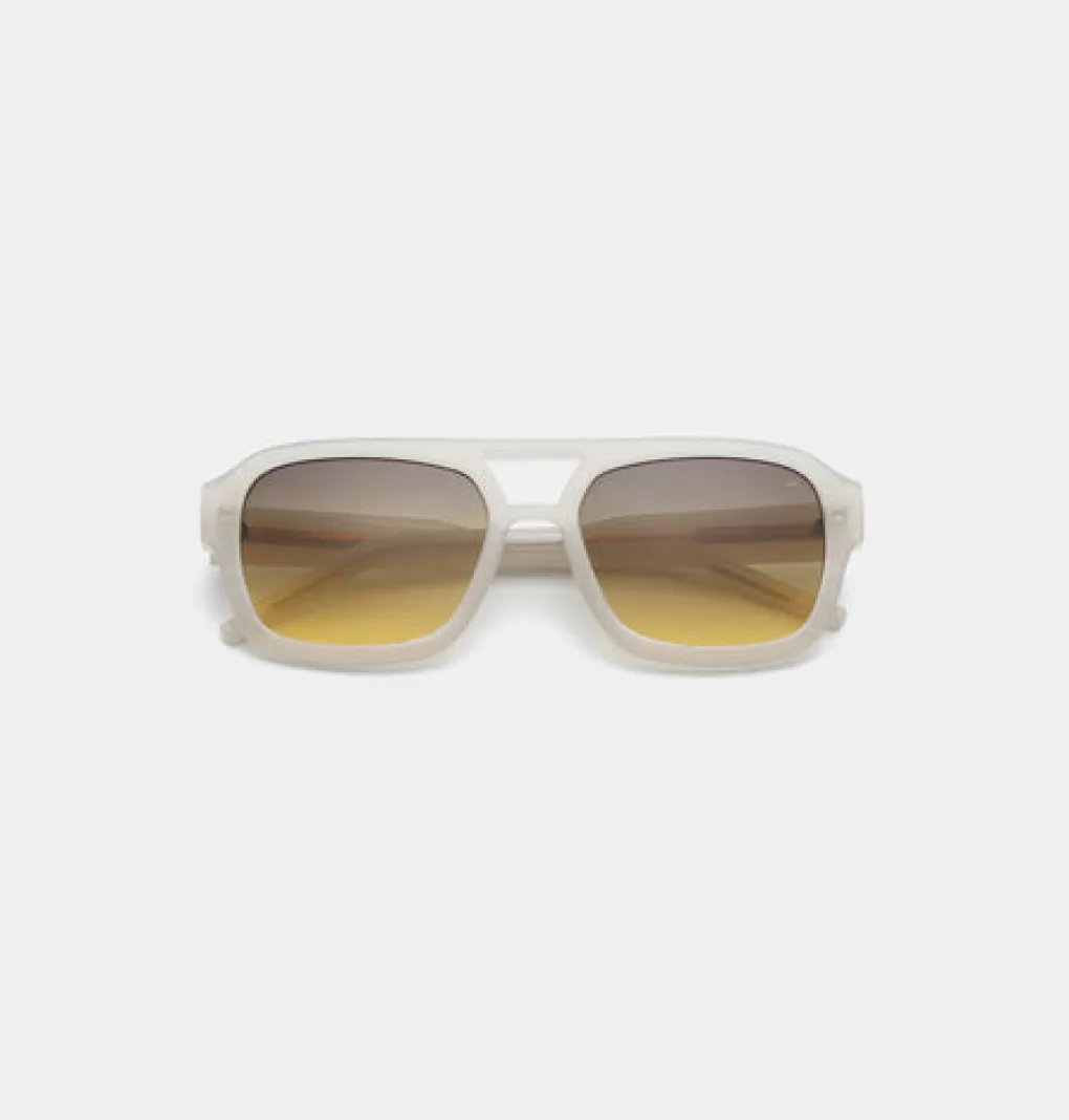 a_kjrbede_sonnenbrille_ka_1-1.webp A. KJÆRBEDE Sonnenbrille Kaya - Cream Bone