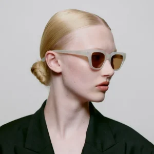 A. KJÆRBEDE Sonnenbrille Kaws - Cream Bone
