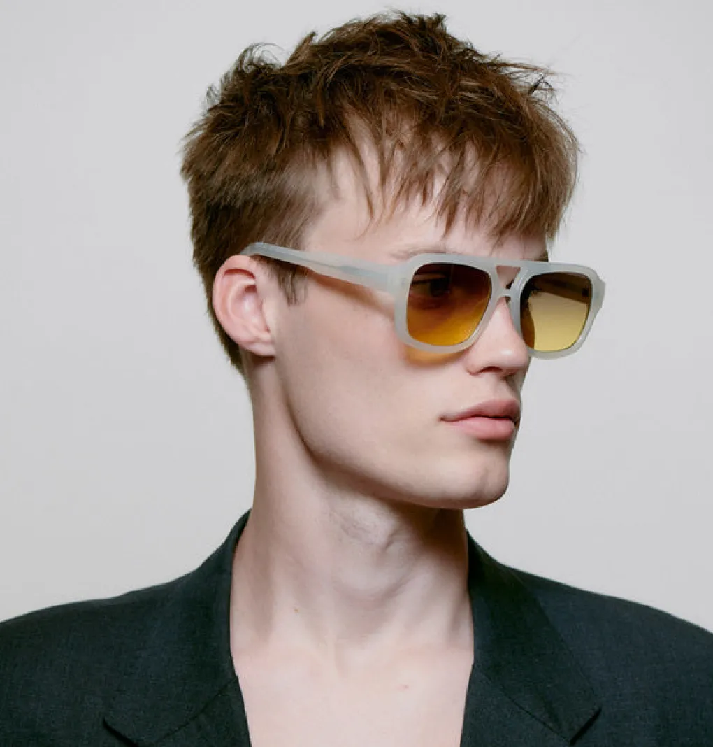 a_kjrbede_sonnenbrille_ka_7-1.webp A. KJÆRBEDE Sonnenbrille Kaya - Cream Bone