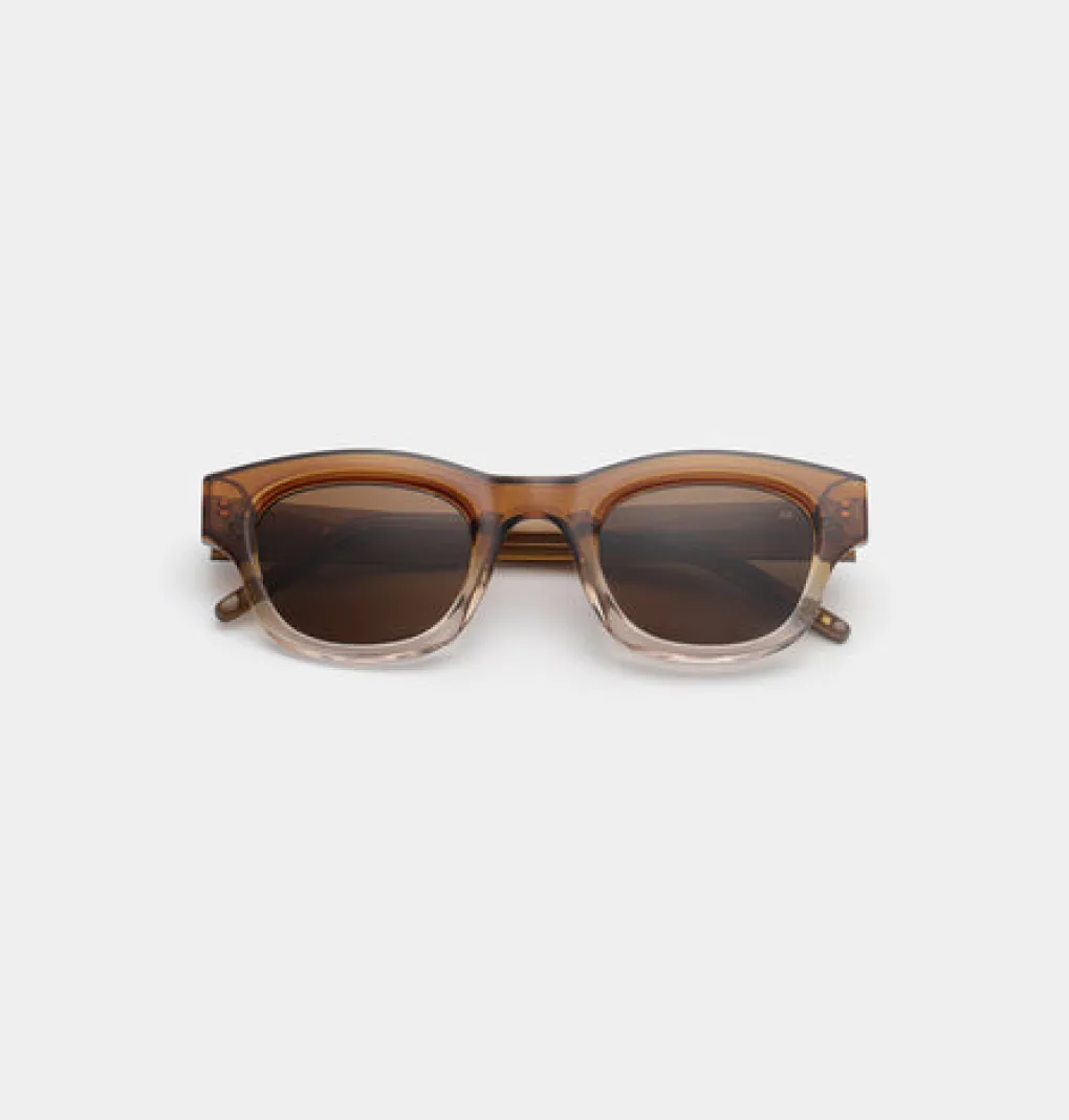 a_kjrbede_sonnenbrille_la_1-2.webp A. KJÆRBEDE Sonnenbrille Lane - Smoke /Champagne