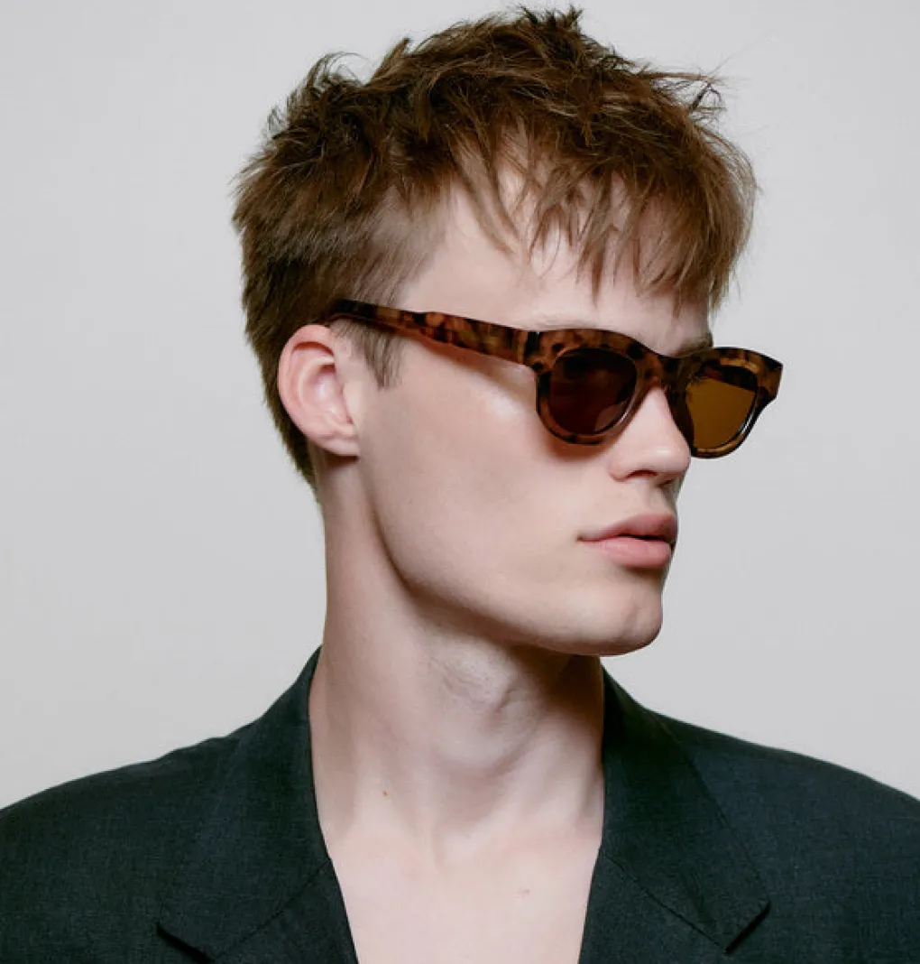 a_kjrbede_sonnenbrille_la_4-1.webp A. KJÆRBEDE Sonnenbrille Lane - Coquina