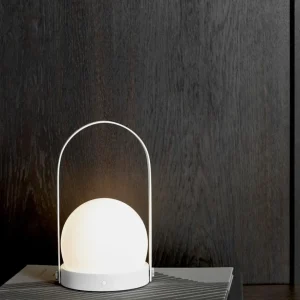 Kinder Menu Audo Copenhagen / Carrie Table Lamp Portable White
