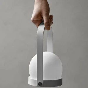 Kinder Menu Audo Copenhagen / Carrie Table Lamp Portable White