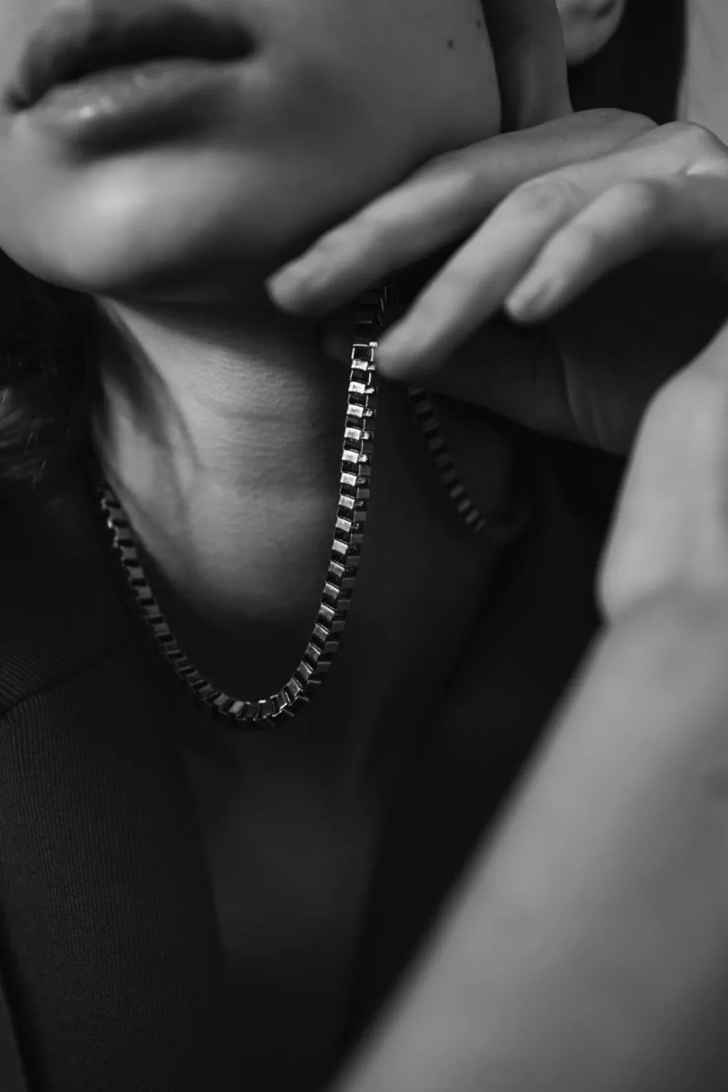 bandhu_box_chain_necklace_10.webp Bandhu Box chain necklace