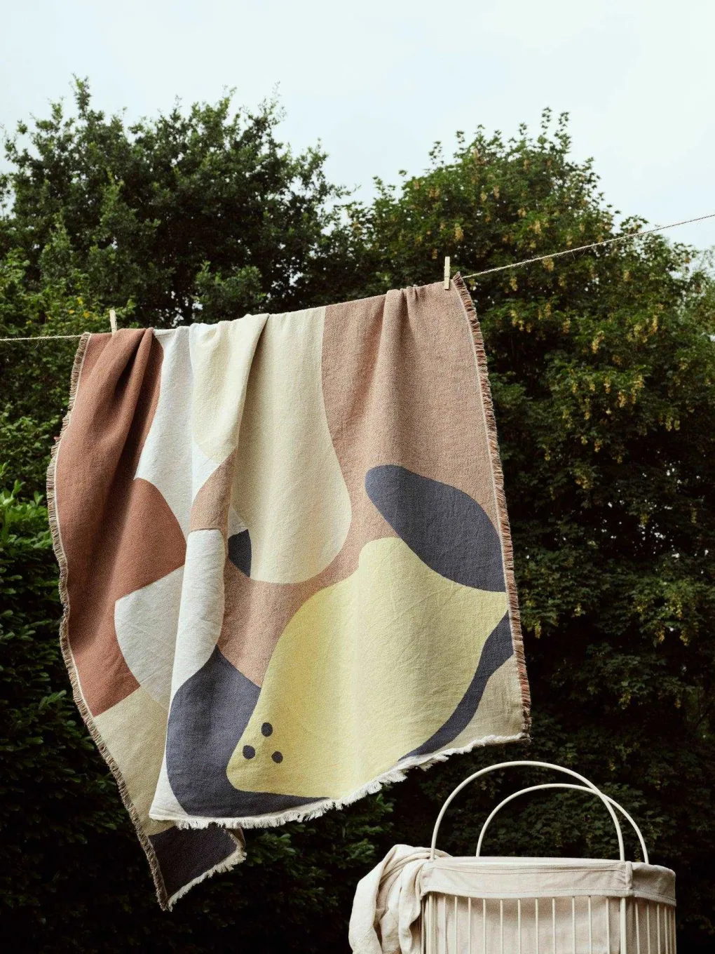 broste_copenhagen_decke_d_2.webp Broste Copenhagen Decke Daphne Baumwolle Color Mix - 140 x 180 cm