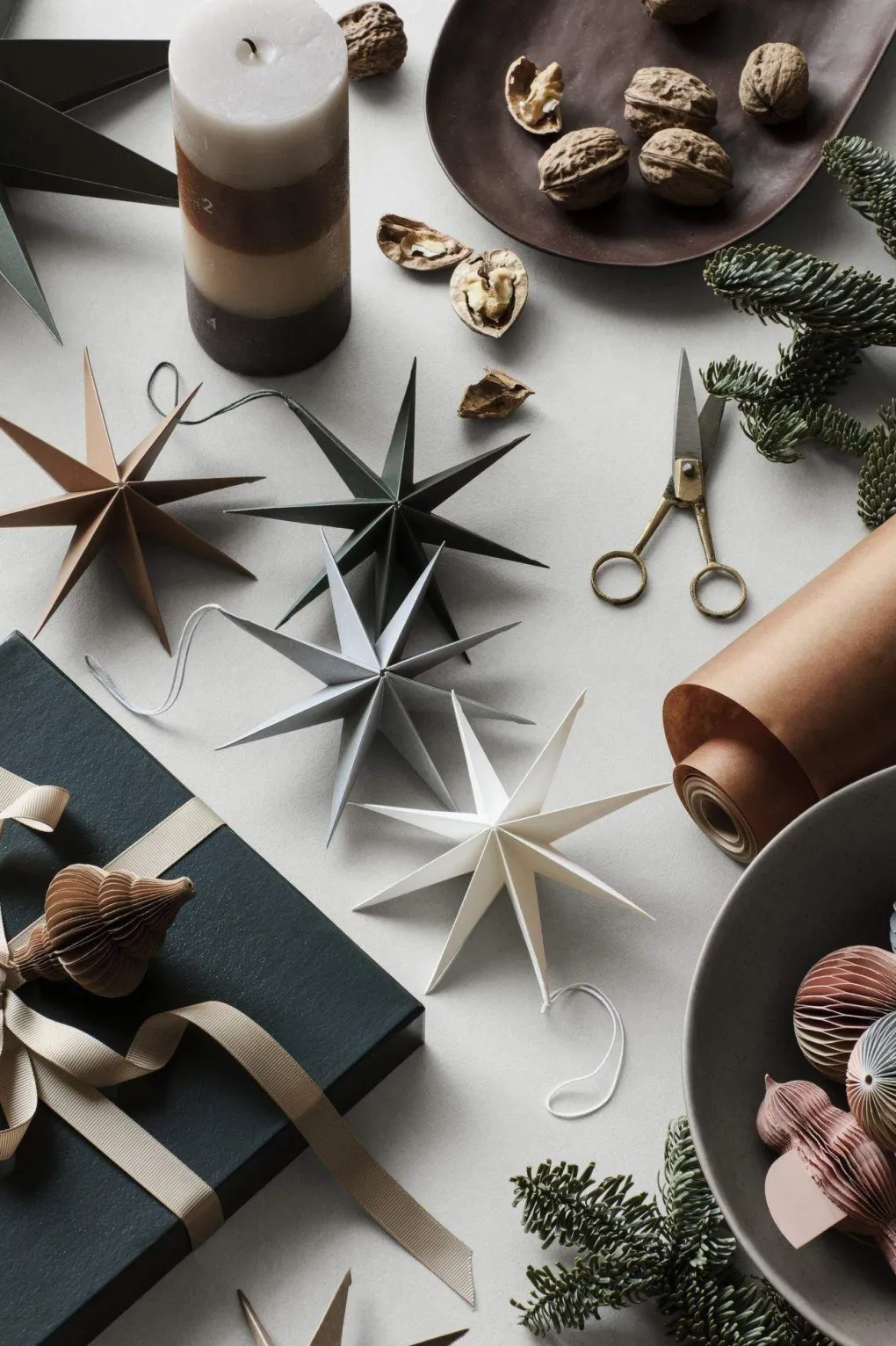 broste_copenhagen_papier__1-4.webp Broste Copenhagen Papier Dekostern "Star" Silver - 15cm