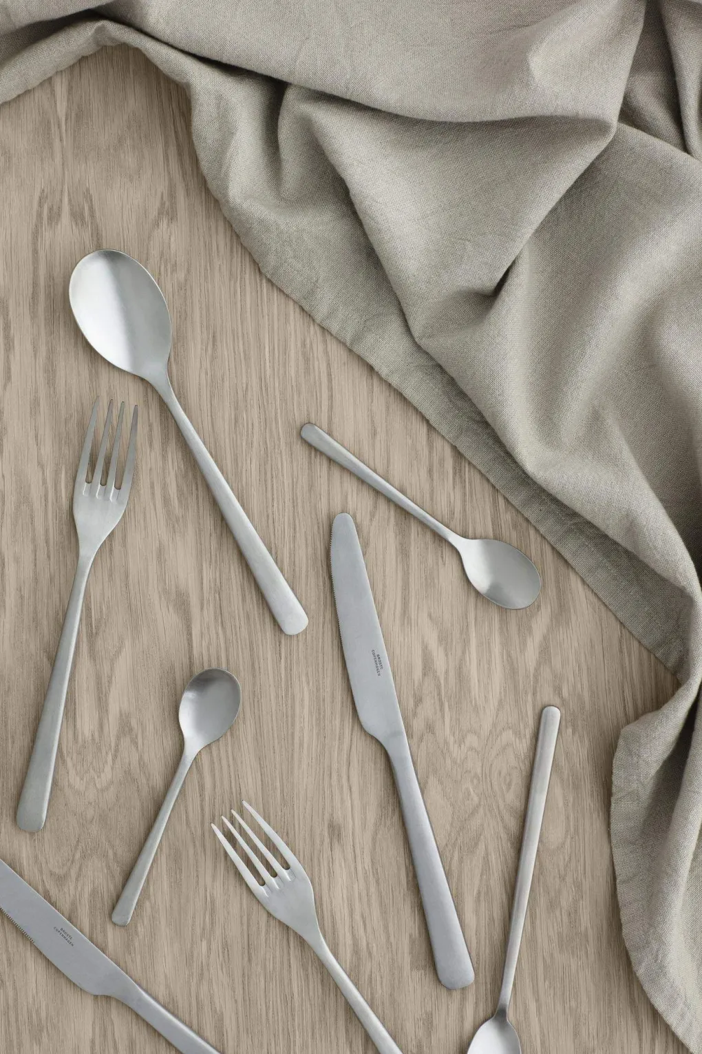 broste_copenhagen_tischde_2.webp Broste Copenhagen Tischdecke Baumwolle "Wille" 160x200cm - Simply Taupe