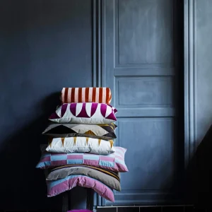 Christina Lundsteen Kissen Stripe velvet 40x80 cm - petrol/pale rose