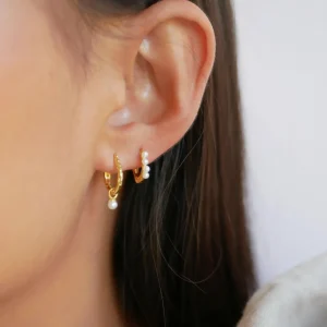Enamel Copenhagen Ohrringe Belle Pearl - 18k vergoldetes 925er Sterlingsilber, Süßwasserperlen