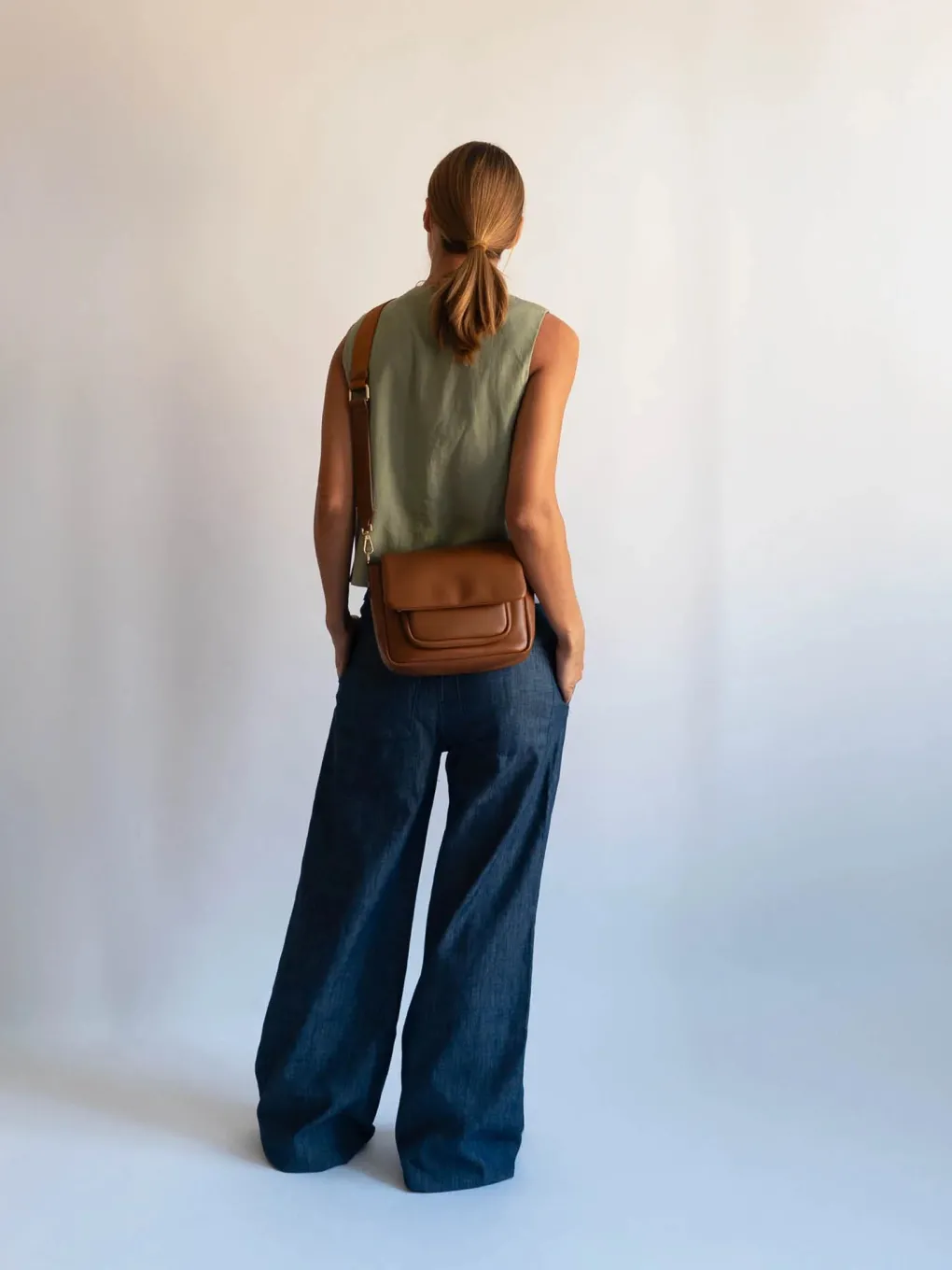 hvisk_tasche_cayman_pocke_1.webp HVISK Tasche Cayman Pocket Puffer Soft Structure - Brown Caramel