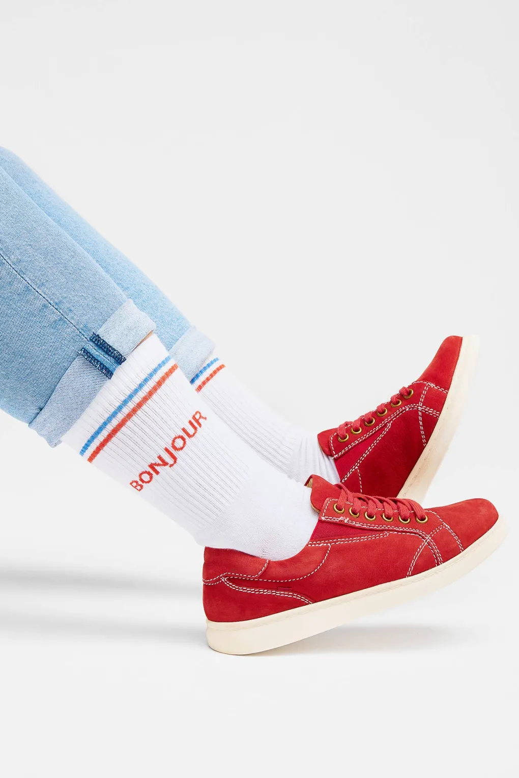 natural_vibes_bio_socken__4.webp Natural Vibes Bio Socken Bonjour - Weiße Tennissocken mit Schrift