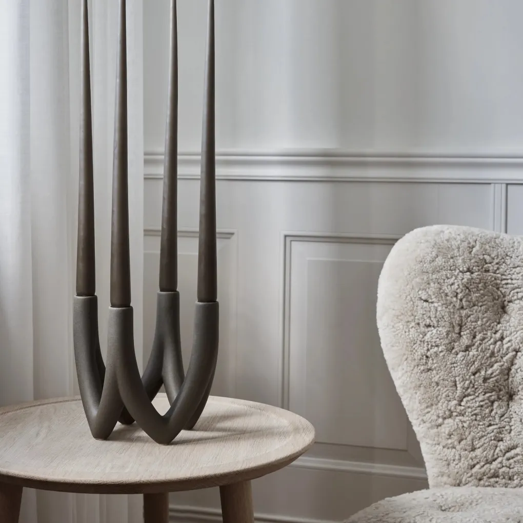 ro_collection_chandelier__1-1.webp RO Collection Chandelier four armed - dark stone