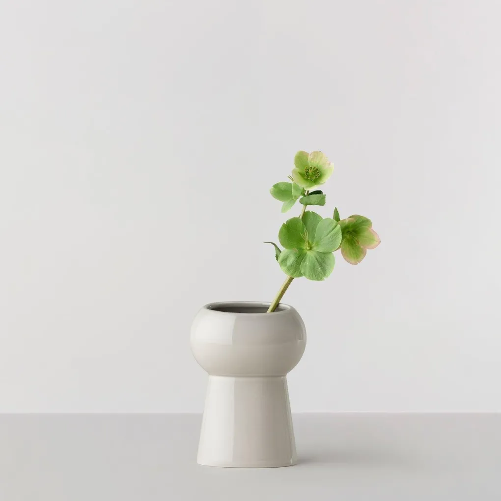 ro_collection_vase__moon__4.webp RO Collection Vase - moon stone