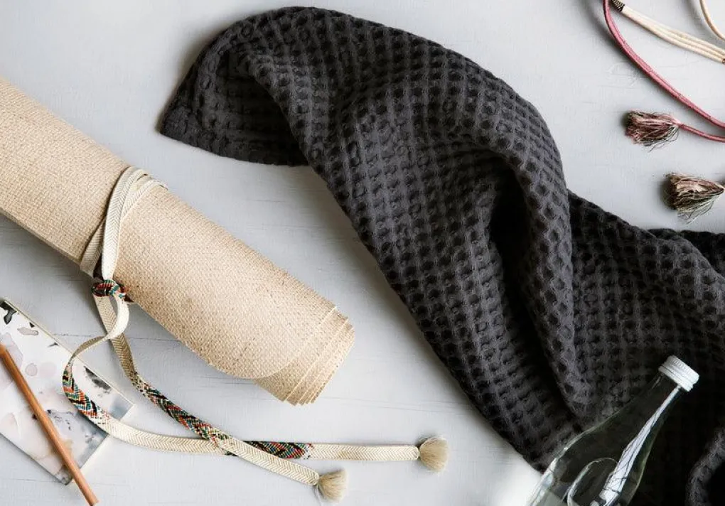the_organic_company_big_w_5-1.webp The Organic Company Big Waffle Towel and Blanket dark grey - 150x100cm